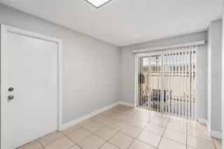 Photo #6: O6414496 Listing