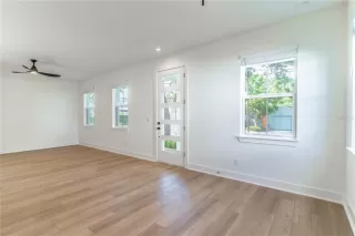 Photo #6: O6414510 Listing