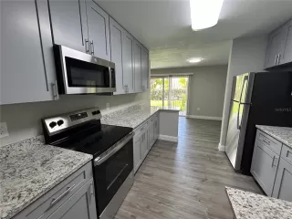 Photo #5: O6414623 Listing