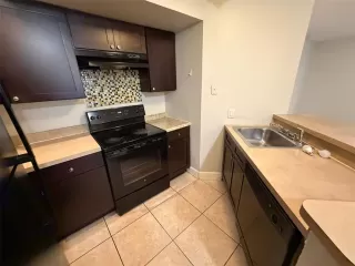 Photo #5: O6414629 Listing