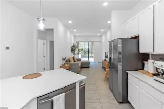 Photo #3: O6414665 Listing