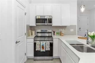 Photo #4: O6414665 Listing