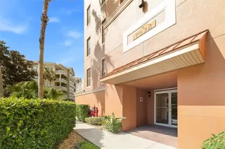 Photo #1: O6414860 Listing
