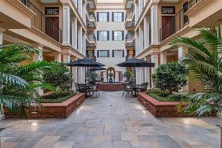 Photo #6: O6414891 Listing
