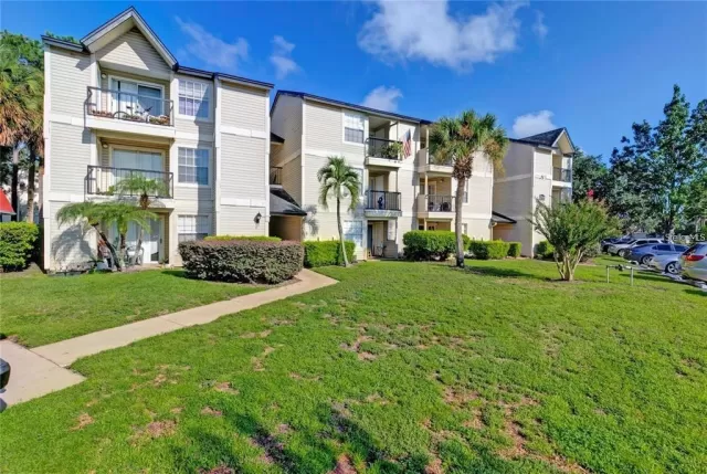MLS: O6414918 Condo For Sale