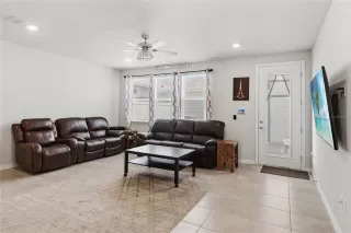 Photo #6: O6415040 Listing