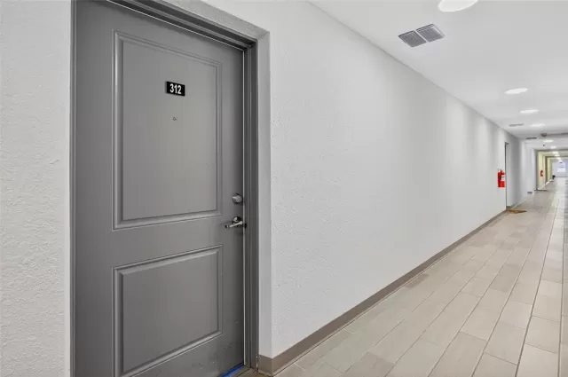 MLS: O6415153 Condo For Sale