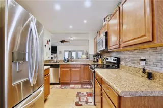 Photo #5: O6415345 Listing