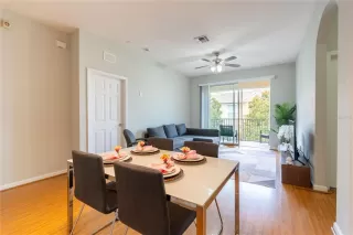 Photo #1: O6415369 Listing