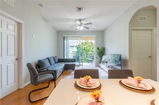 Photo #2: O6415369 Listing