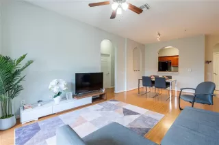 Photo #4: O6415369 Listing
