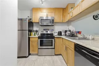 Photo #1: O6415444 Listing