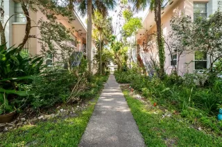 Photo #1: O6415554 Listing