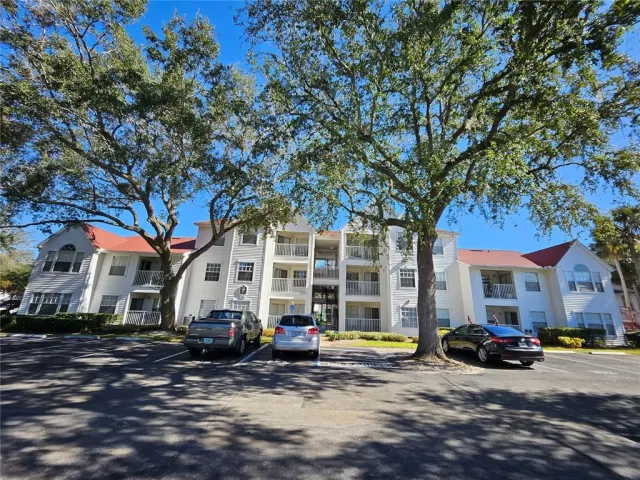 MLS: O6415946 Condo For Sale