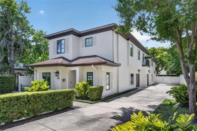 MLS: O6415981 Condo For Sale