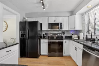 Photo #1: O6416143 Listing