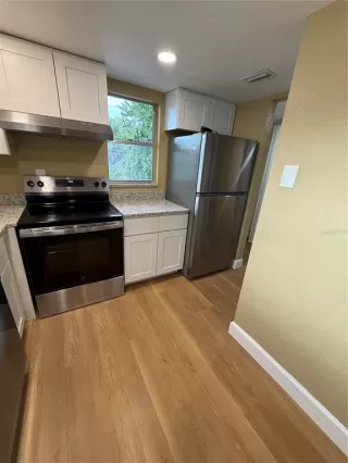 Photo #3: O6416160 Listing