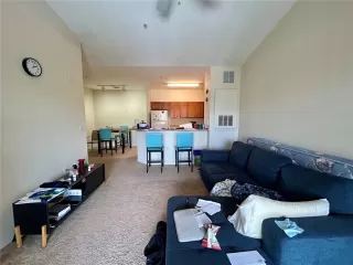 Photo #1: O6416168 Listing