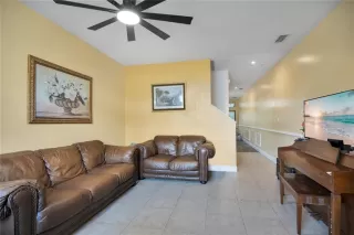 Photo #4: O6416271 Listing
