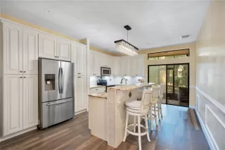 Photo #5: O6416271 Listing