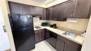 Photo #4: O6416310 Listing