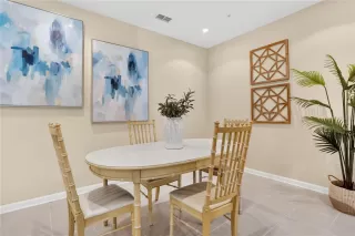 Photo #5: O6416470 Listing