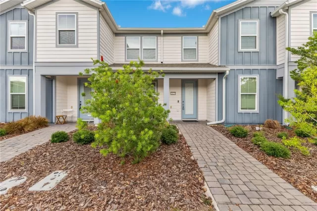 MLS: O6416477 Condo For Sale