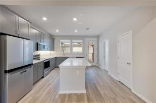 Photo #6: O6416477 Listing
