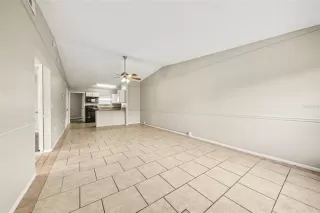Photo #5: O6416917 Listing