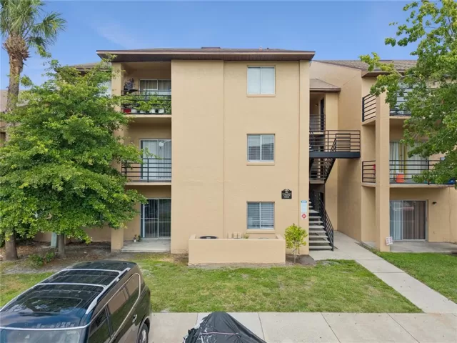 MLS: O6416938 Condo For Sale