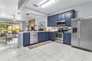Photo #3: O6417036 Listing