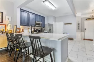 Photo #6: O6417036 Listing