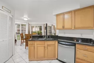 Photo #6: O6417181 Listing
