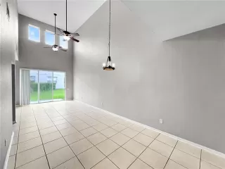 Photo #5: O6417227 Listing