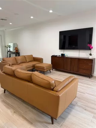 Photo #2: O6417267 Listing