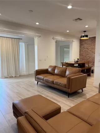 Photo #4: O6417267 Listing