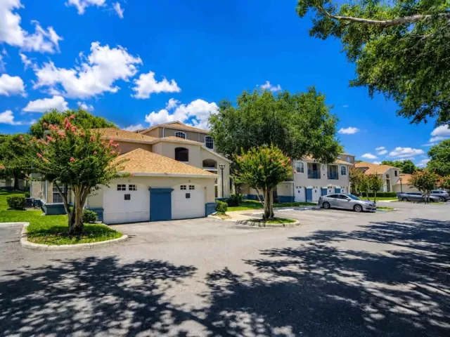 MLS: O6417361 Condo For Sale
