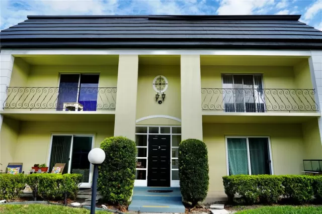 MLS: O6417533 Condo For Sale