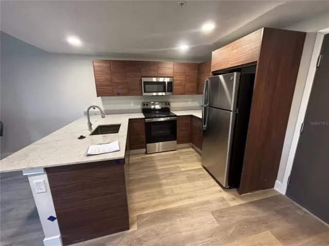 MLS: O6417552 Condo For Sale