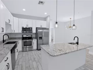 Photo #1: O6417565 Listing