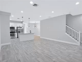 Photo #4: O6417565 Listing