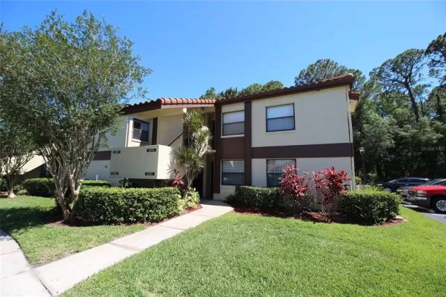 MLS: O6417733 Condo For Sale
