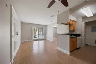 Photo #1: O6417786 Listing