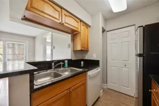 Photo #4: O6417786 Listing