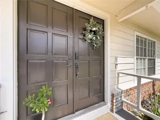 Photo #5: O6418017 Listing