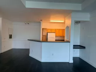 Photo #2: O6418142 Listing