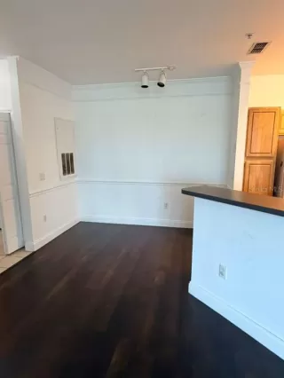 Photo #3: O6418142 Listing
