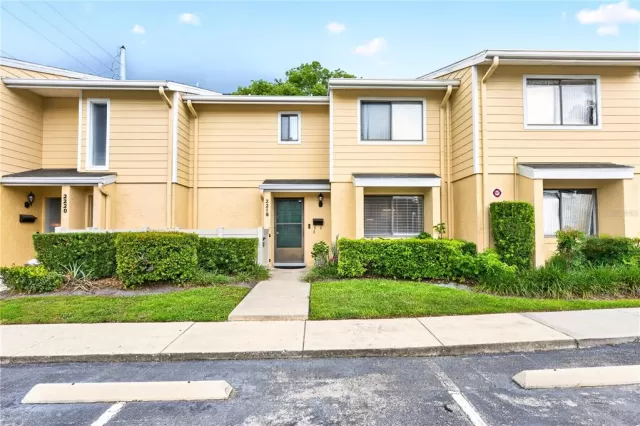 MLS: O6418145 Condo For Sale
