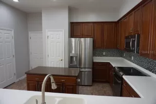 Photo #5: O6418260 Listing