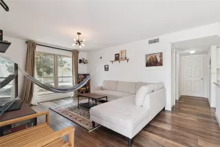 Photo #2: O6418274 Listing